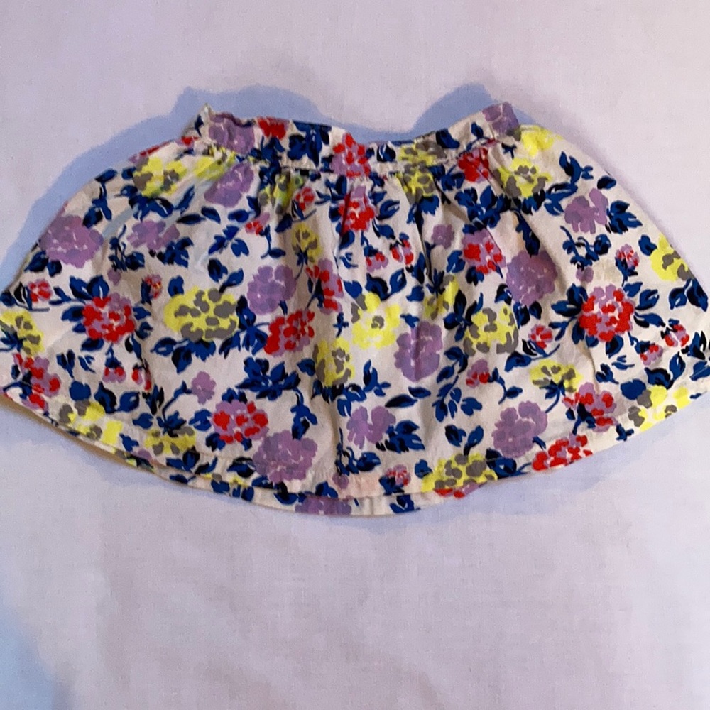 Pretty floral skirt 2T